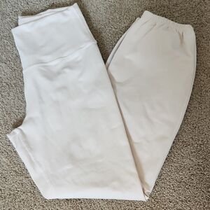 Like New - Aerie Cream Hugger Cinch Pants - L